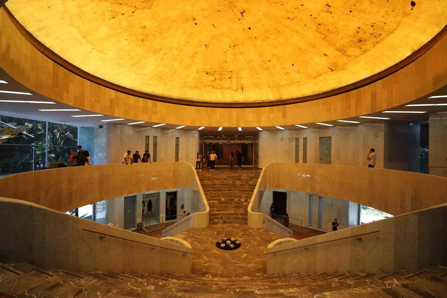 MAPA DE CIUDAD DE MÉXICO FÁCIL 2026 25 Entrada del edificio del Museo de Arte Moderno MAM, Ciudad de México. Foto por © Kiko Kairuz 2024.