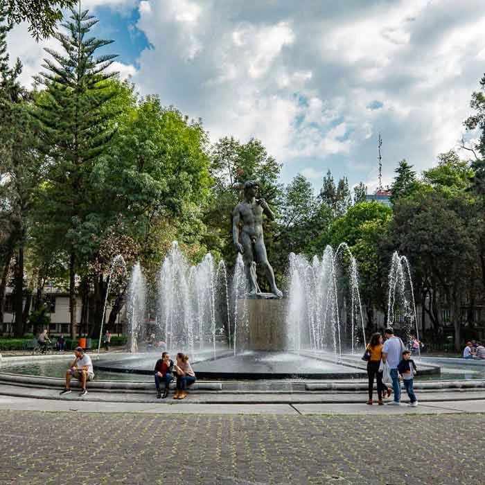 Plaza Rio de Janeiro, La Roma CDMX, mapa de Ciudad de México. Fotografía por © Kiko Kairuz.